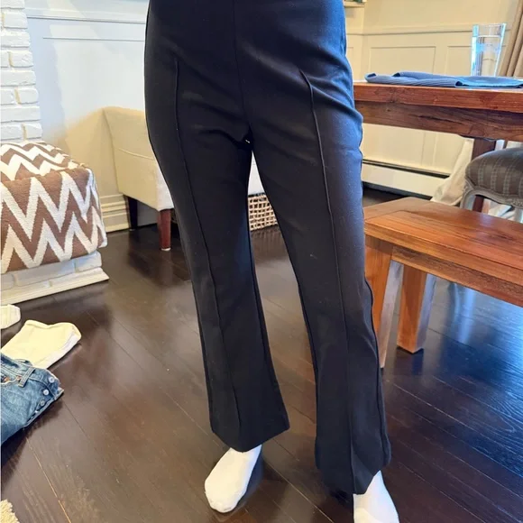 Everlane The Dream Kick Flare Pant - Size M, Black, lightly worn - Picture 3 of 7